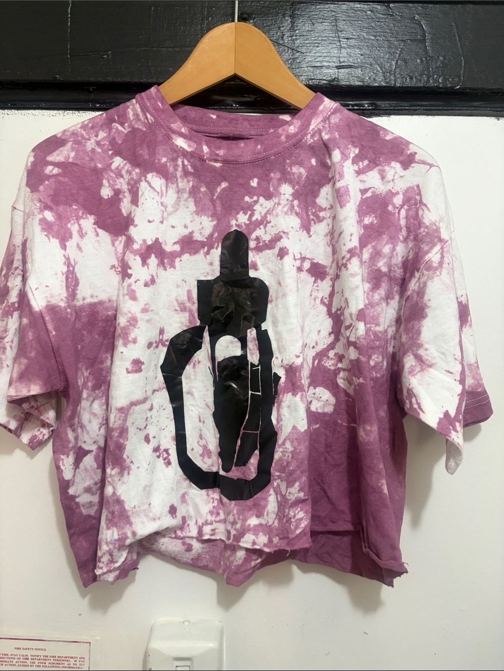 Tie-Dyewe Pink White Graphic Cropped Tee